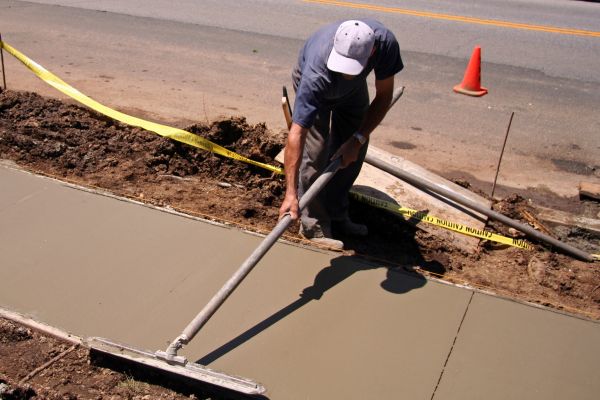 Cost of Sidewalk Pouring in Lexington