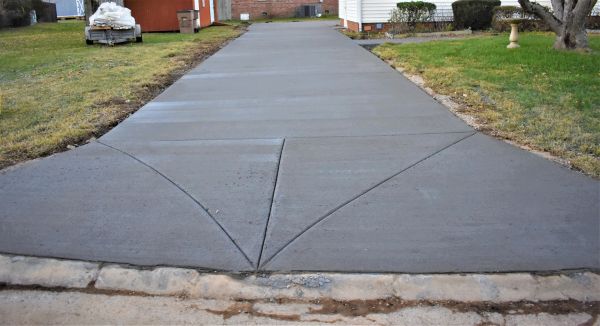 Cost of Apron Pouring in Lexington